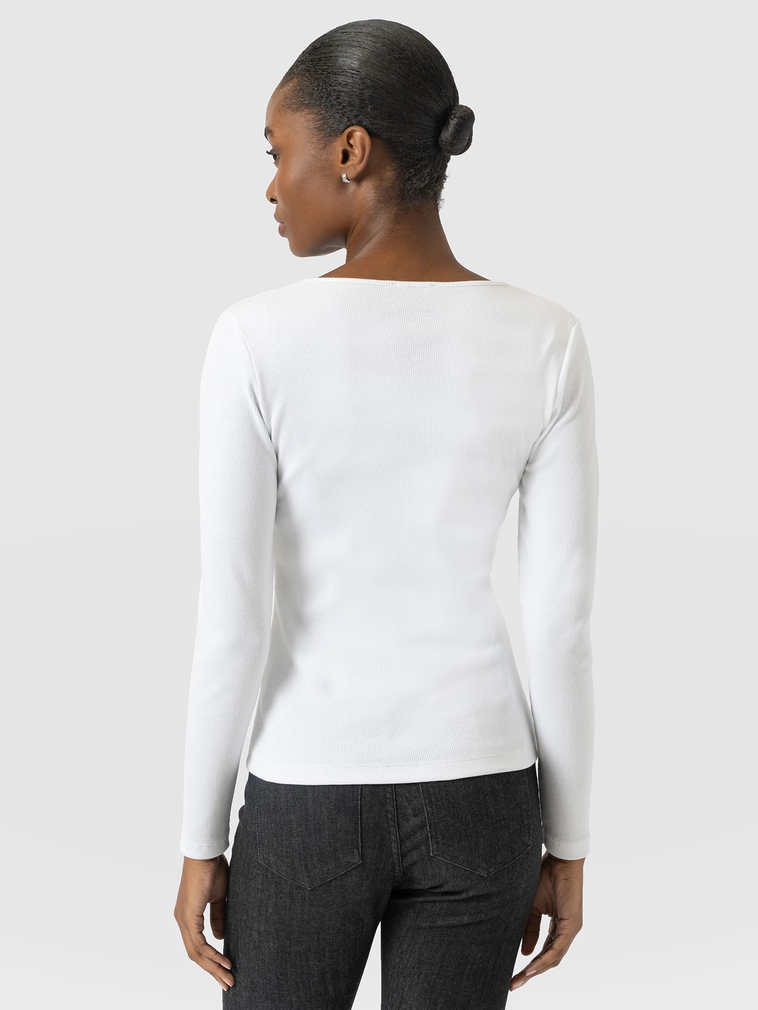 Sloane Ribbed Top - White - Women's T-shirts | Saint and Sofia® USA