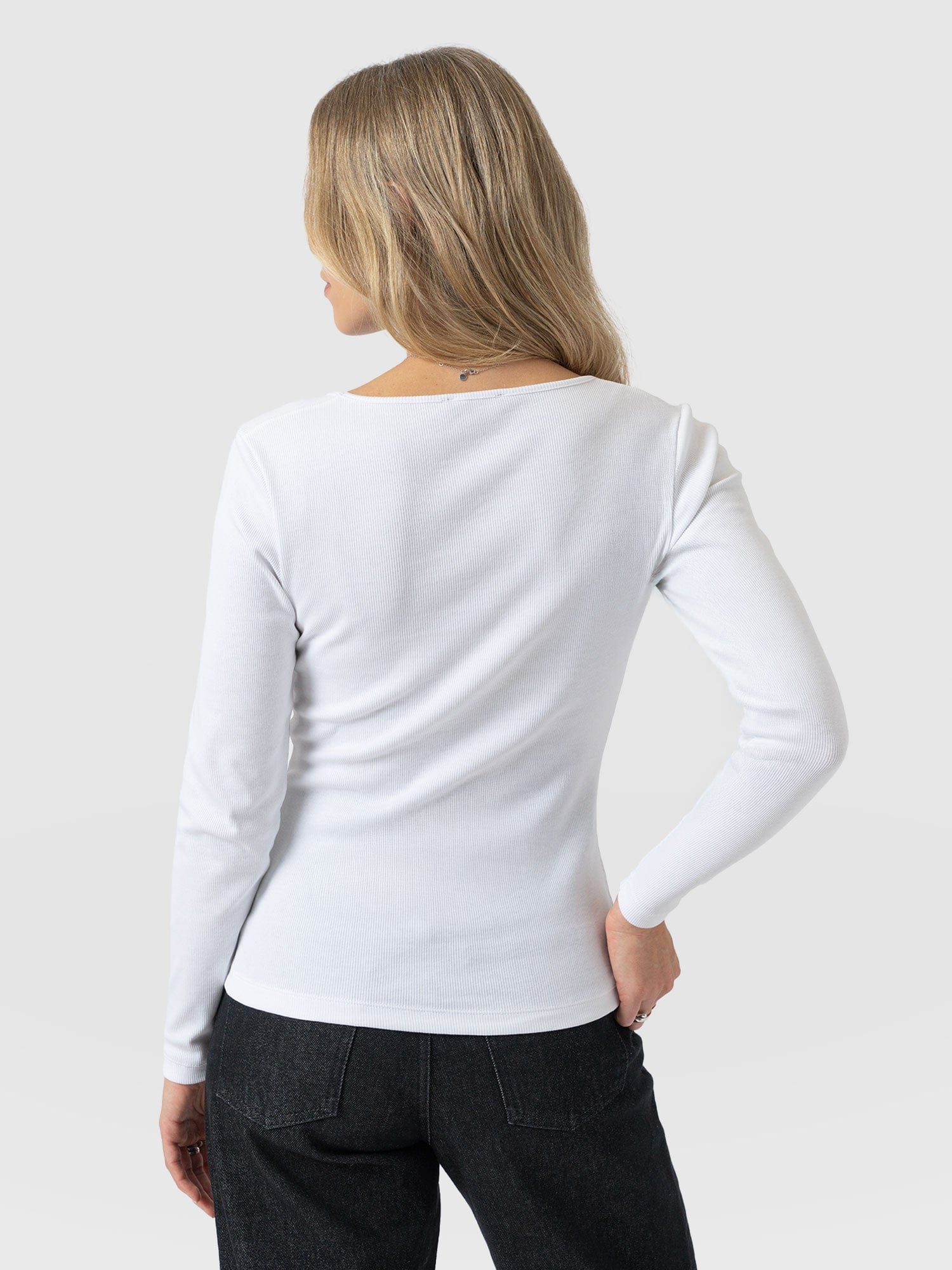Sloane Ribbed Top - White - Women's T-shirts | Saint + Sofia® USA