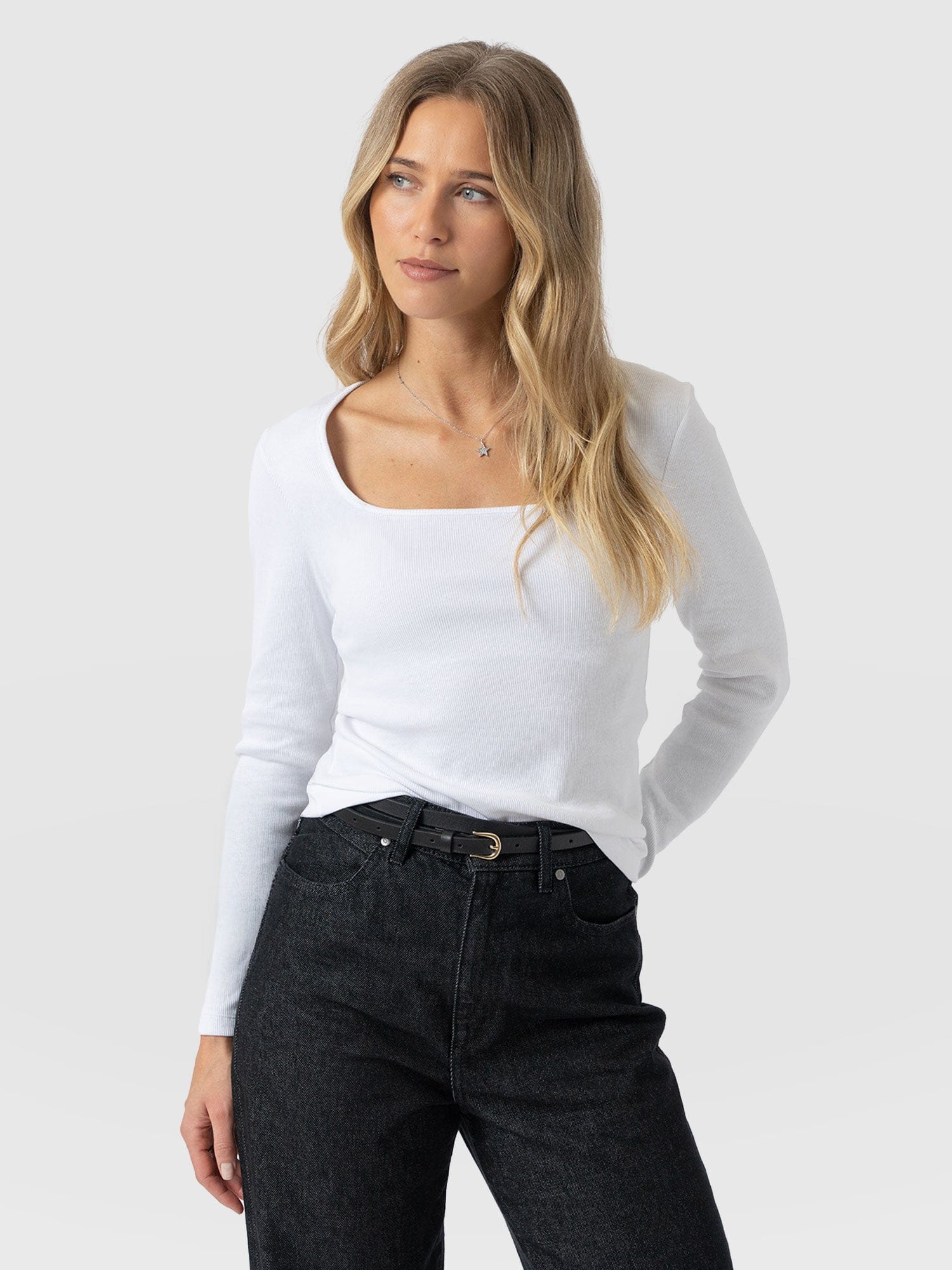 Sloane Ribbed Top - White - Women's T-shirts | Saint + Sofia® USA