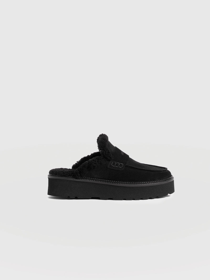 Sloane Shearling Clog - Black - Women's Shoes | Saint + Sofia® USA