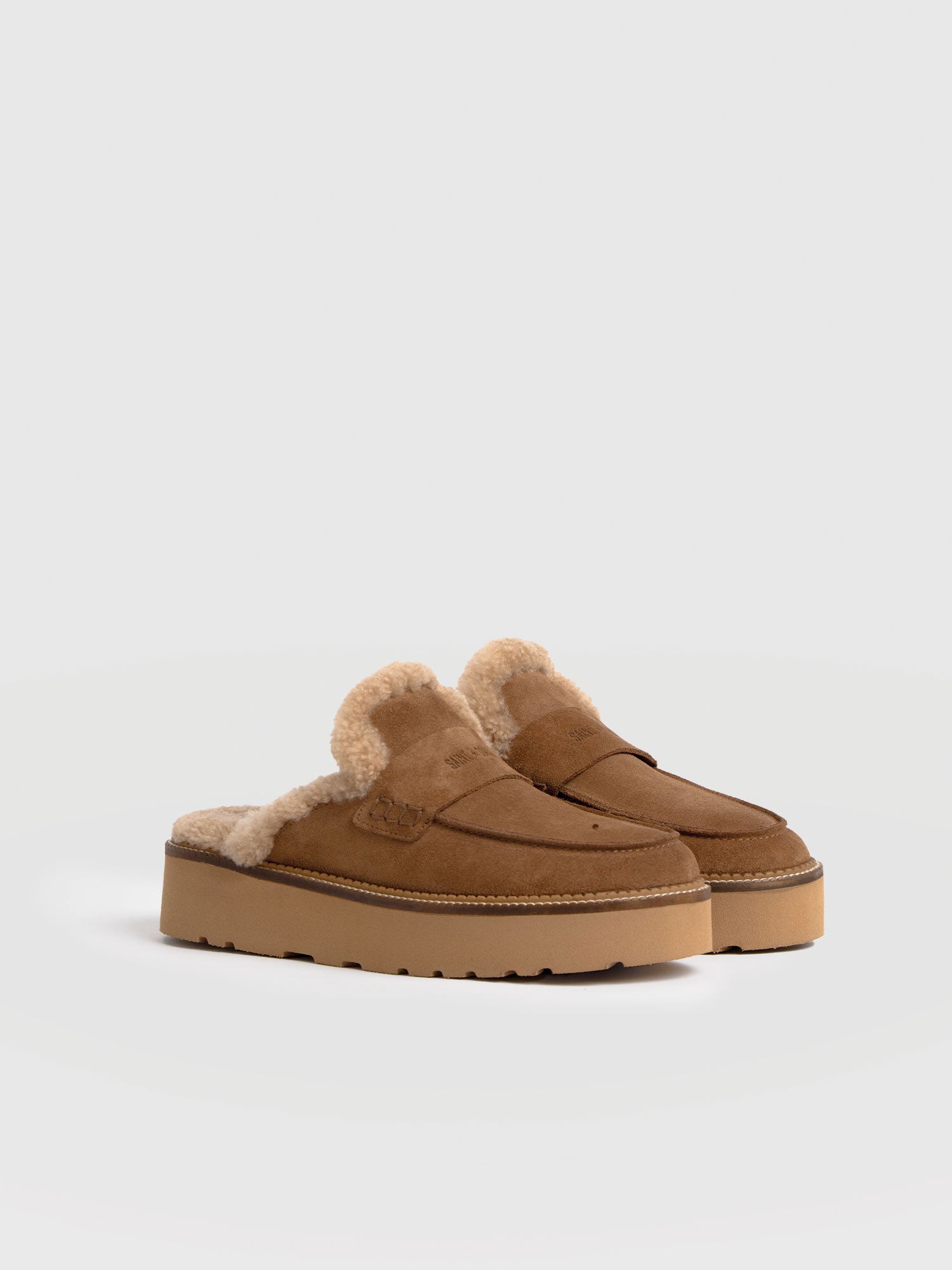 Sloane Shearling Clog - Camel - Women's Shoes | Saint + Sofia® USA