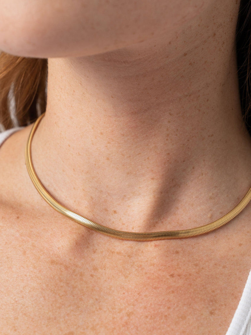 Snake Chain Necklace Gold - Women's Necklaces | Saint + Sofia® UK