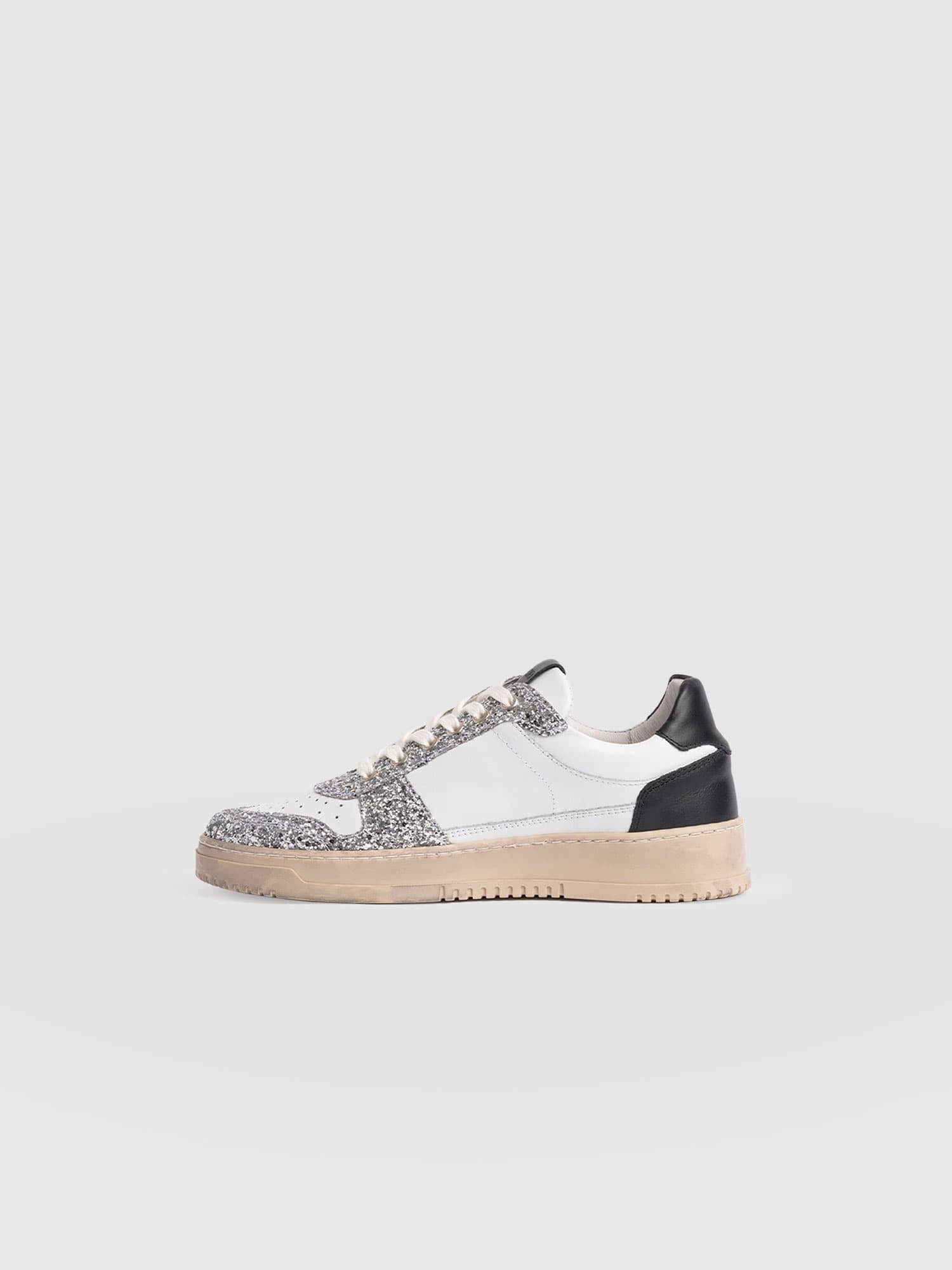 Spitalfields Sneakers Metallic Gold - Women's Sneakers | Saint + Sofia® US
