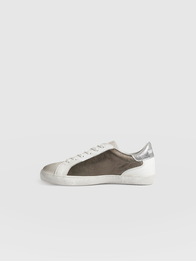 Spitalfields Sneakers Metallic Gold - Women's Sneakers | Saint + Sofia® US