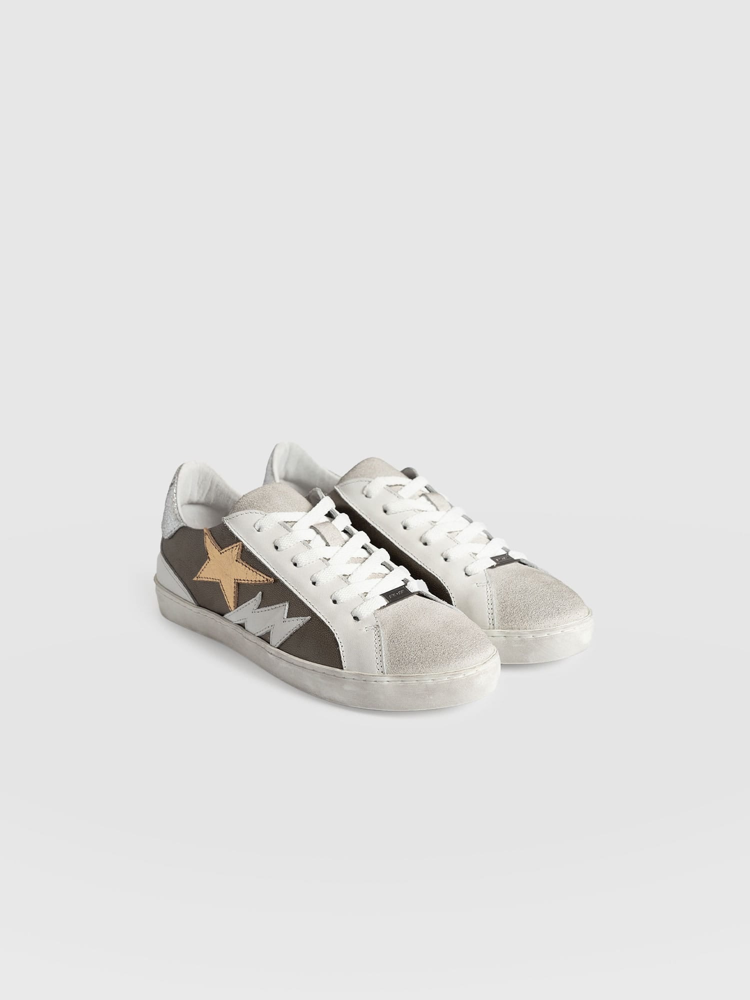 Spitalfields Sneakers Metallic Gold - Women's Sneakers | Saint + Sofia® US