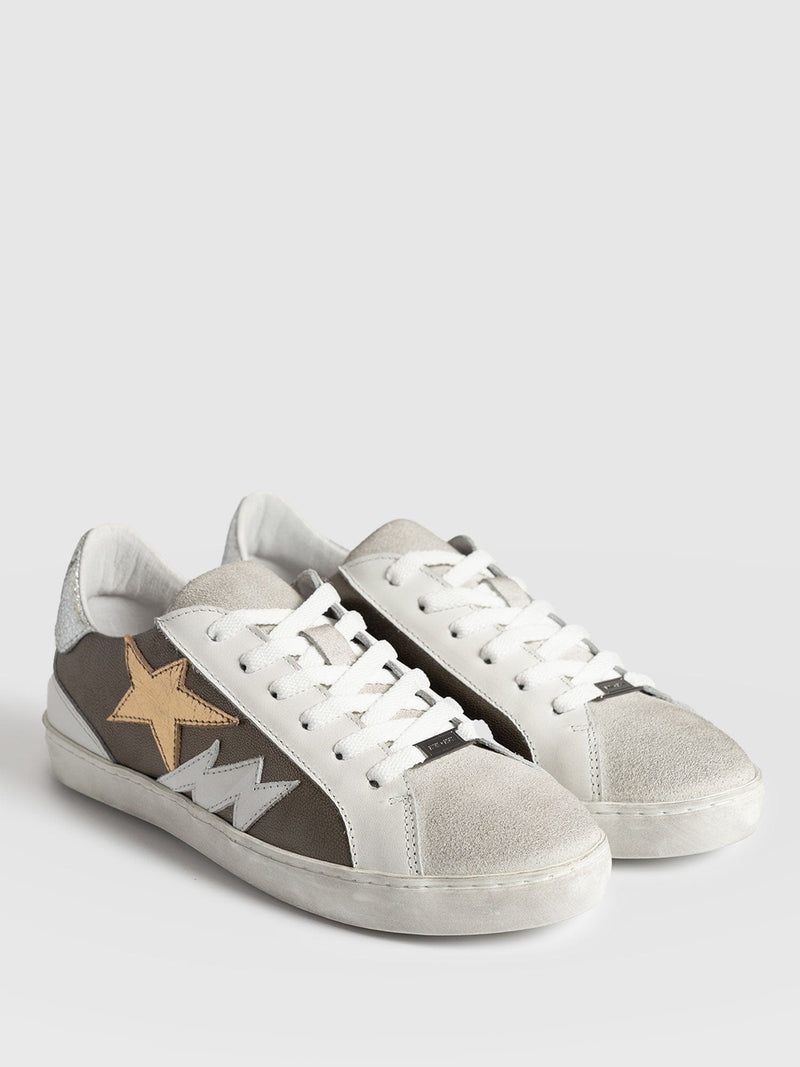 Spitalfields Sneakers Metallic Gold - Women's Sneakers | Saint + Sofia® US