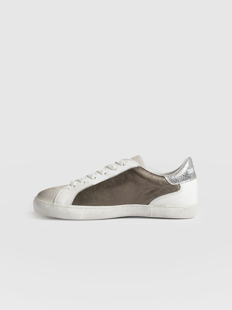 Spitalfields Sneakers Metallic Gold - Women's Sneakers | Saint + Sofia® US