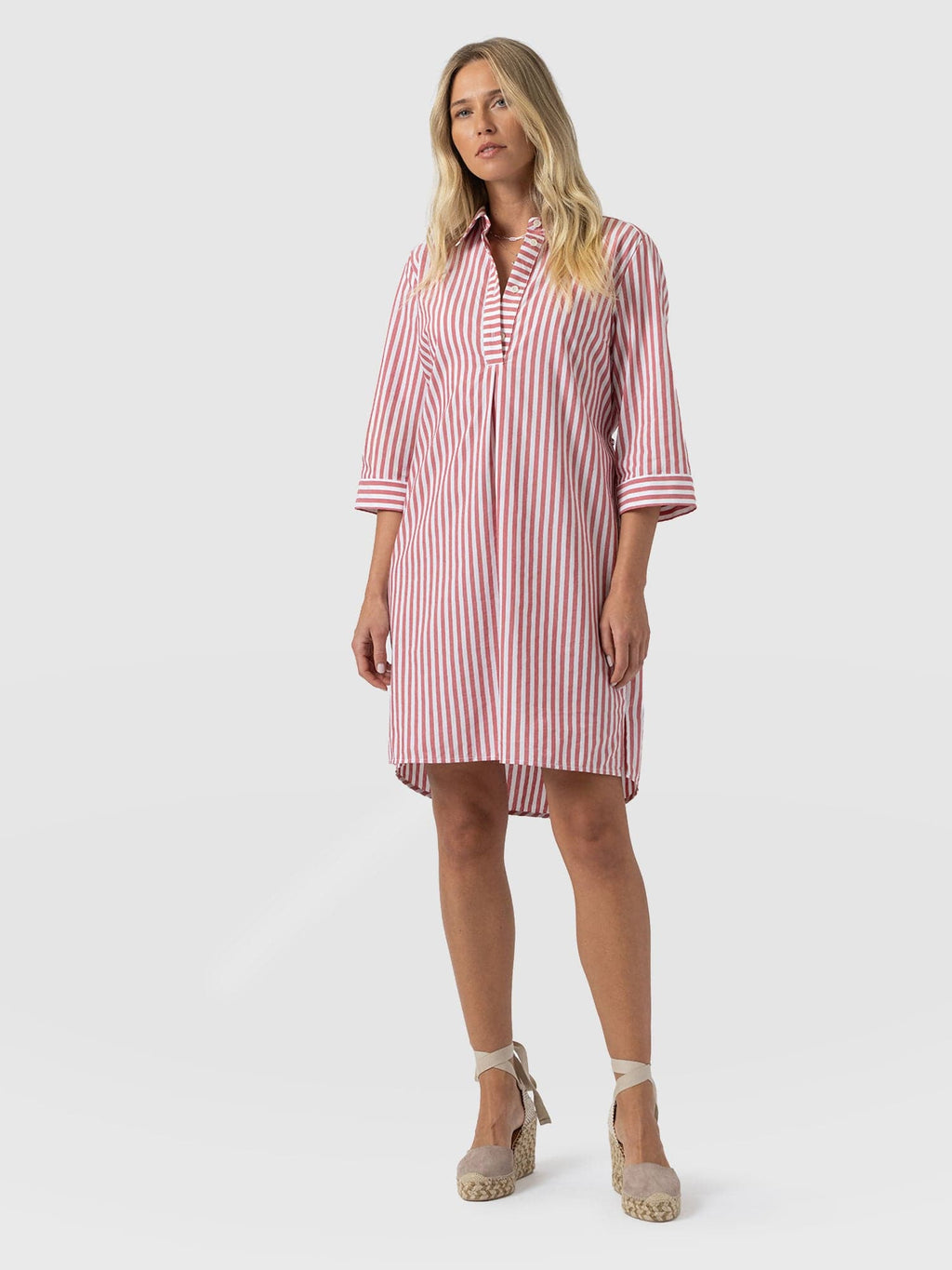 red and white striped dress long sleeve Sporty and fashionable extra plus-size red and white striped paneled dress, color-blocked crew neck long-sleeve casual wear