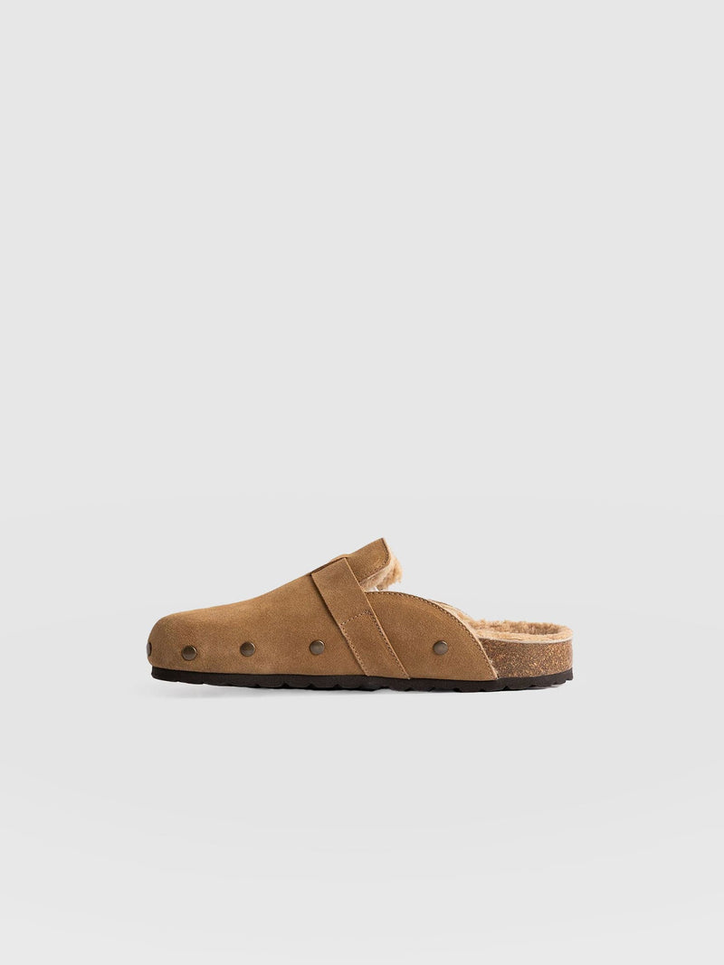Studded Clogs Tan Shearling - Women's Shoes | Saint + Sofia® US
