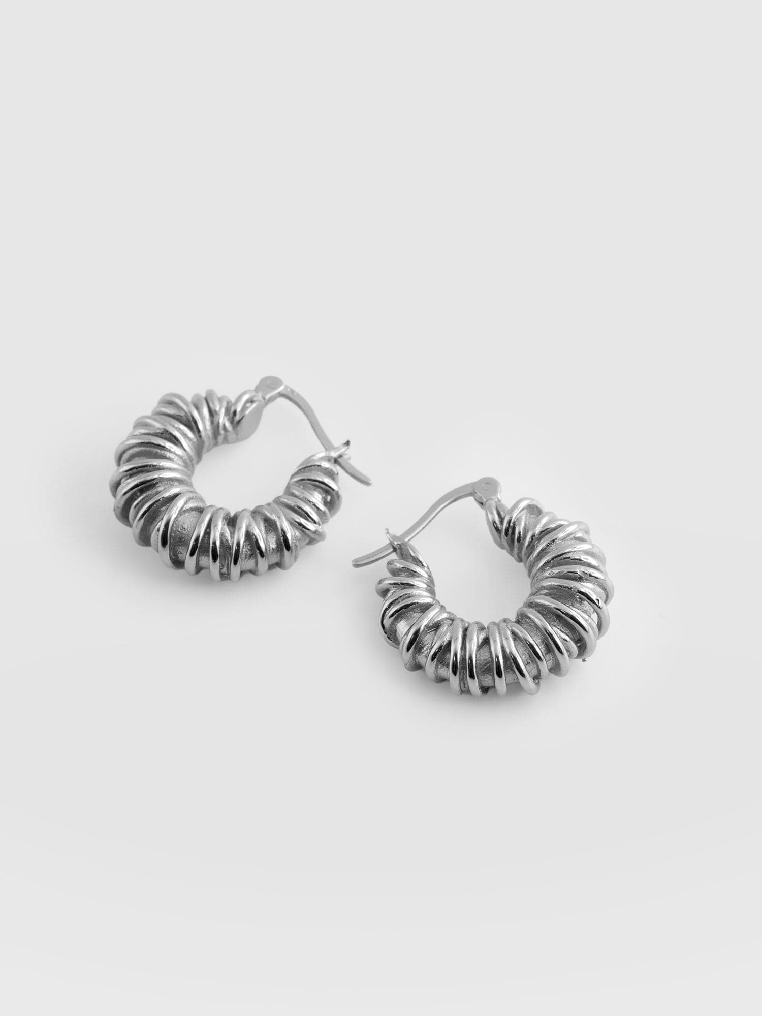 Swirl Hoop Earrings Silver - Women's Jewellery | Saint + Sofia® USA