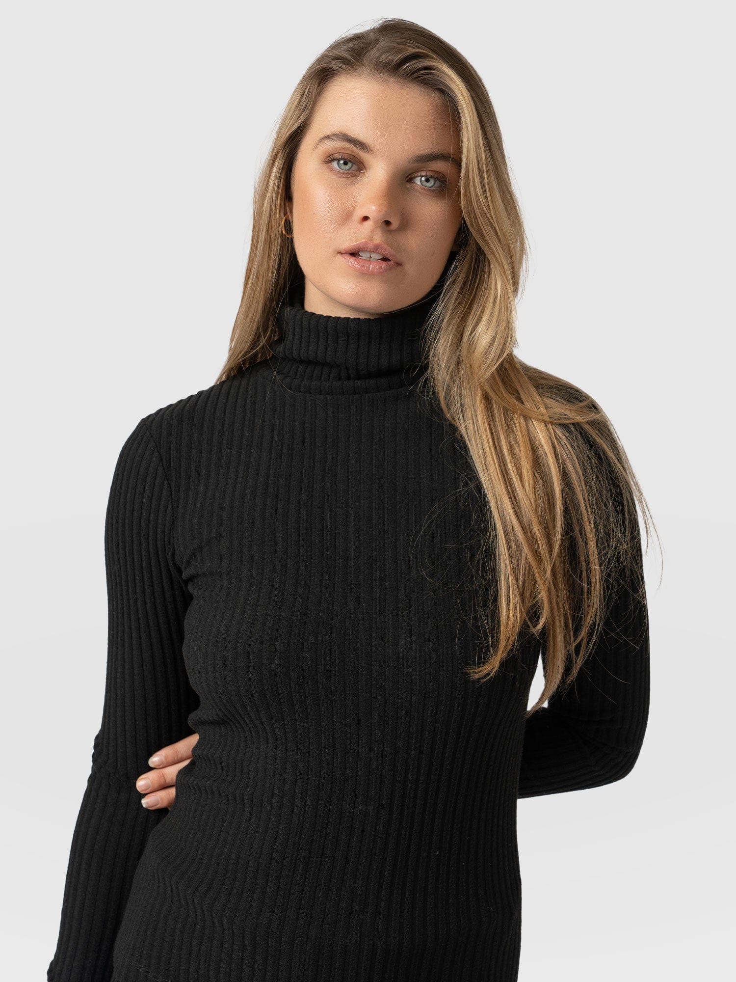 Tempest Turtle Neck Black - Women's Tops | Saint + Sofia® USA