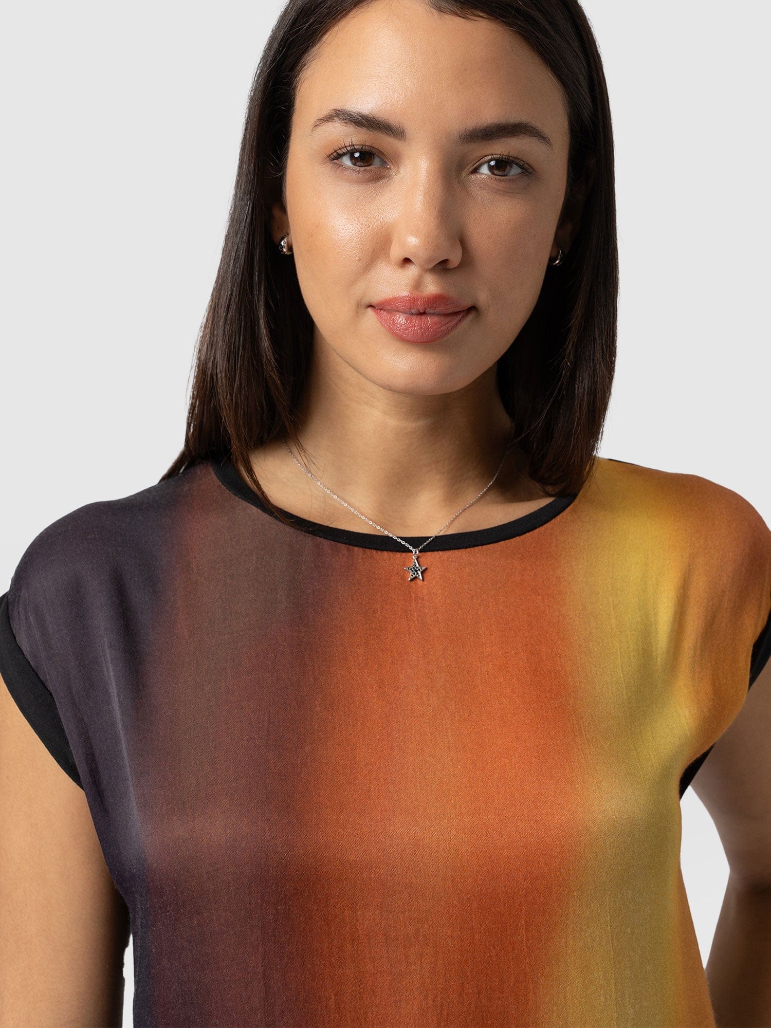 Turn Up Contrast Tee Amber Gradient - Women's T-Shirts | Saint + Sofia® USA