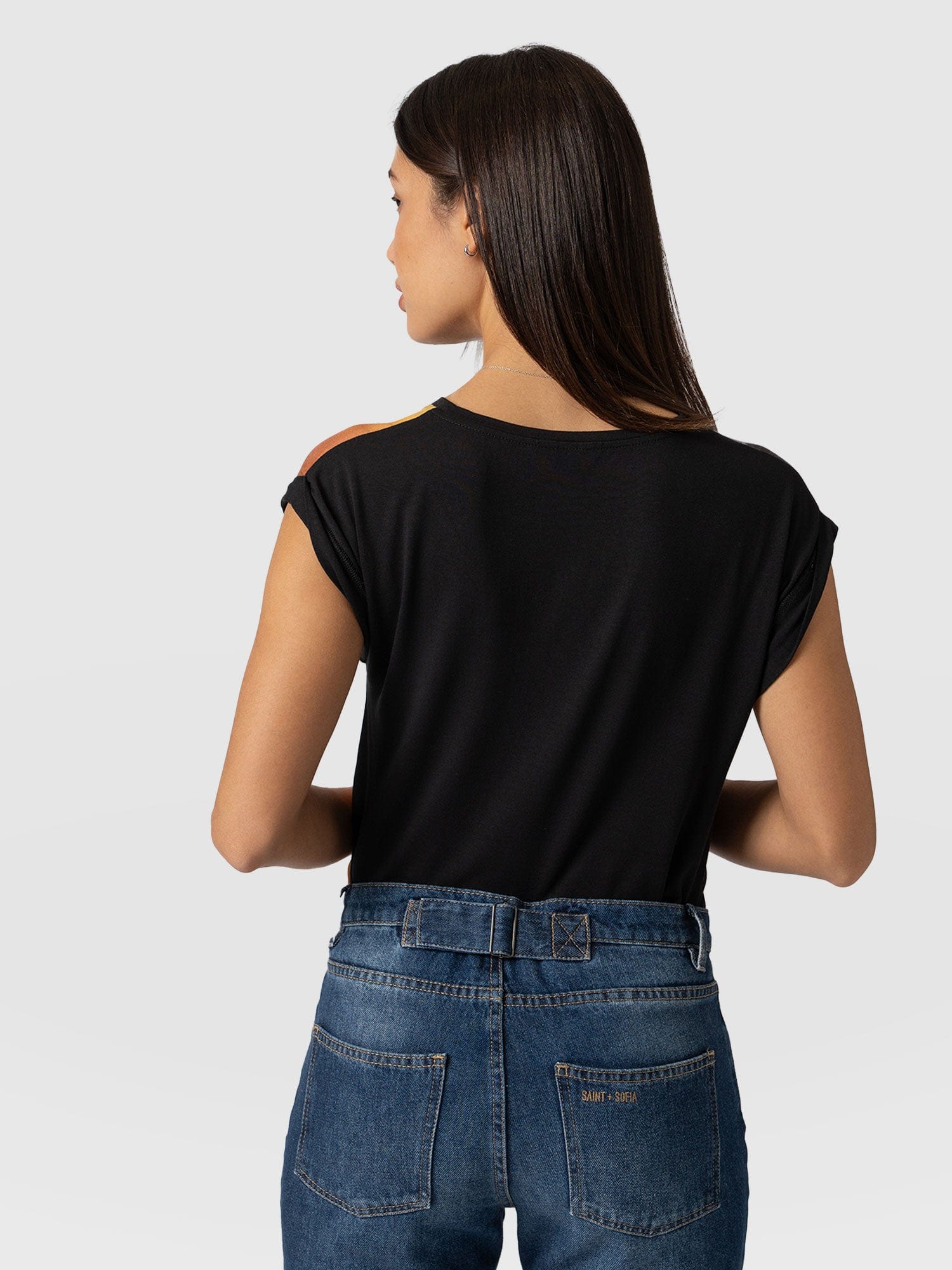 Turn Up Contrast Tee Amber Gradient - Women's T-Shirts | Saint + Sofia® USA