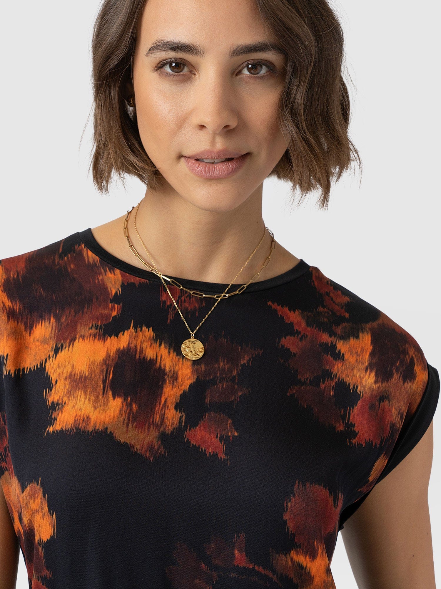 Turn Up Contrast Tee - Autumn Floral - Women's T-shirts | Saint + Sofia® USA