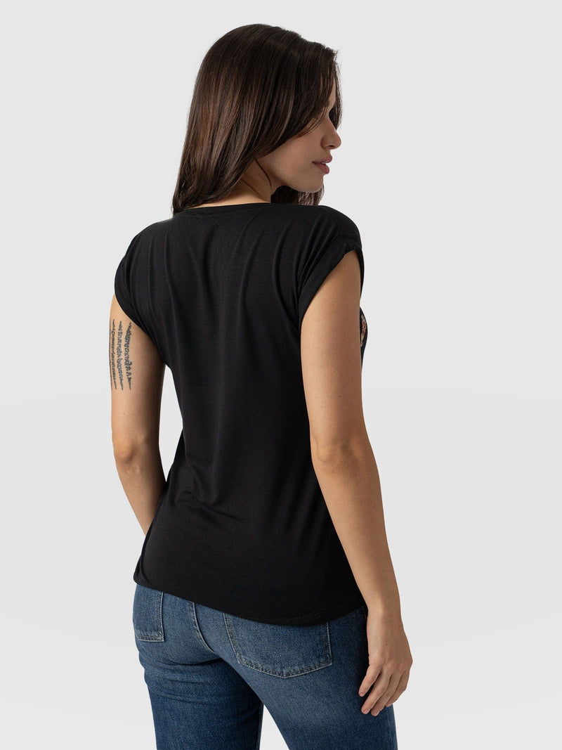 Turn Up Contrast Tee Black Paisley - Women's T-Shirts | Saint + Sofia® US