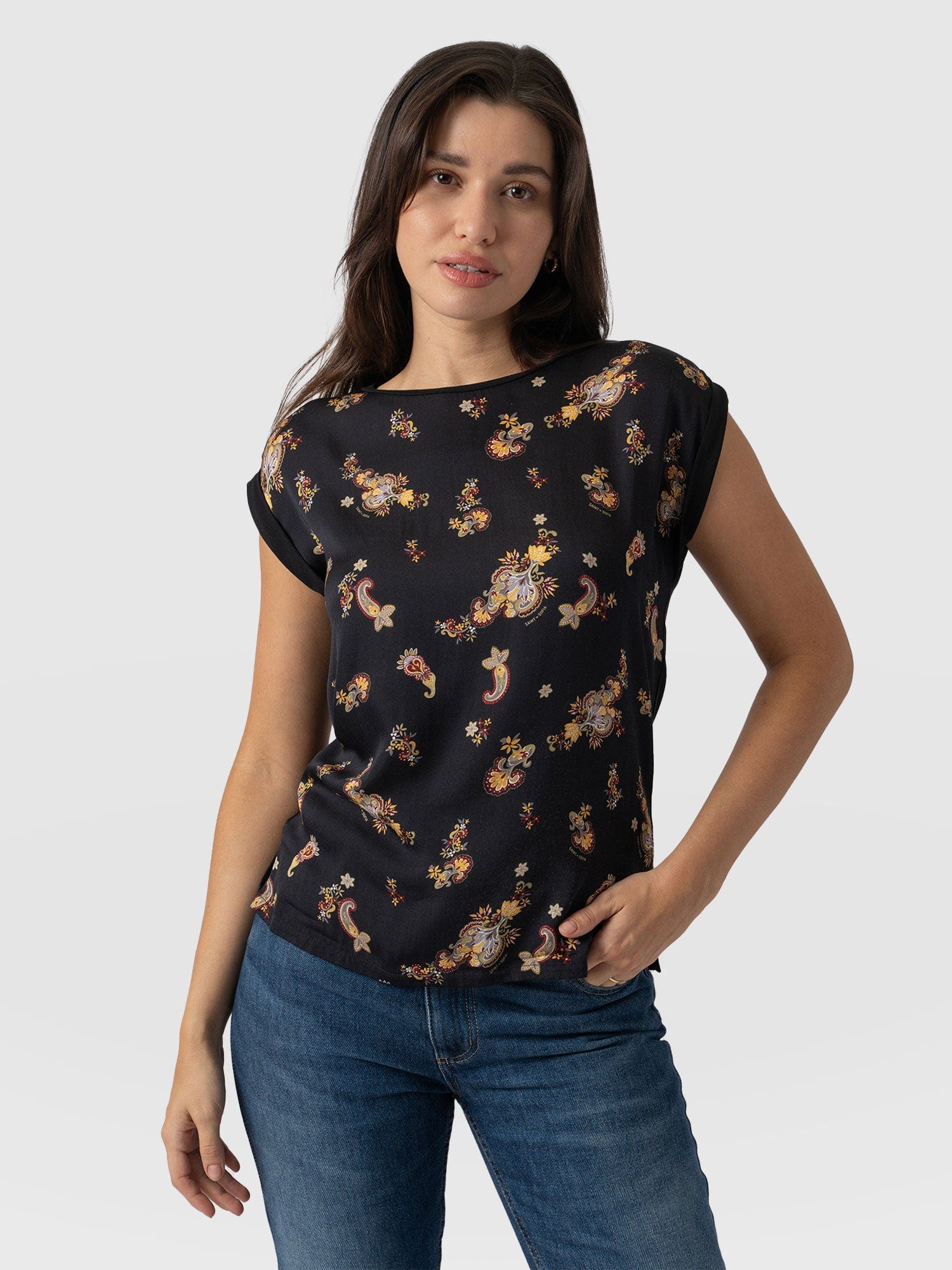 Turn Up Contrast Tee Black Paisley - Women's T-Shirts | Saint + Sofia® US