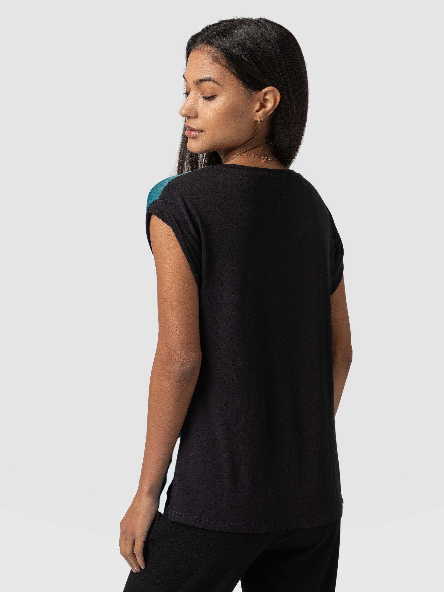 Turn Up Contrast Tee Blue Coral - Women's T-Shirts | Saint + Sofia® USA