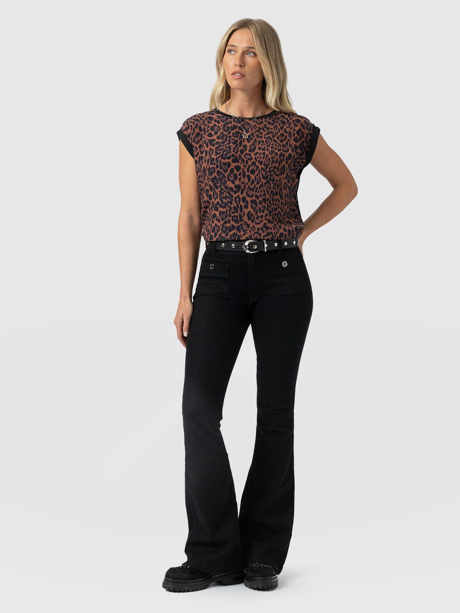 Turn Up Contrast Tee - Brown Leopard - Women's T-shirts | Saint + Sofia® USA
