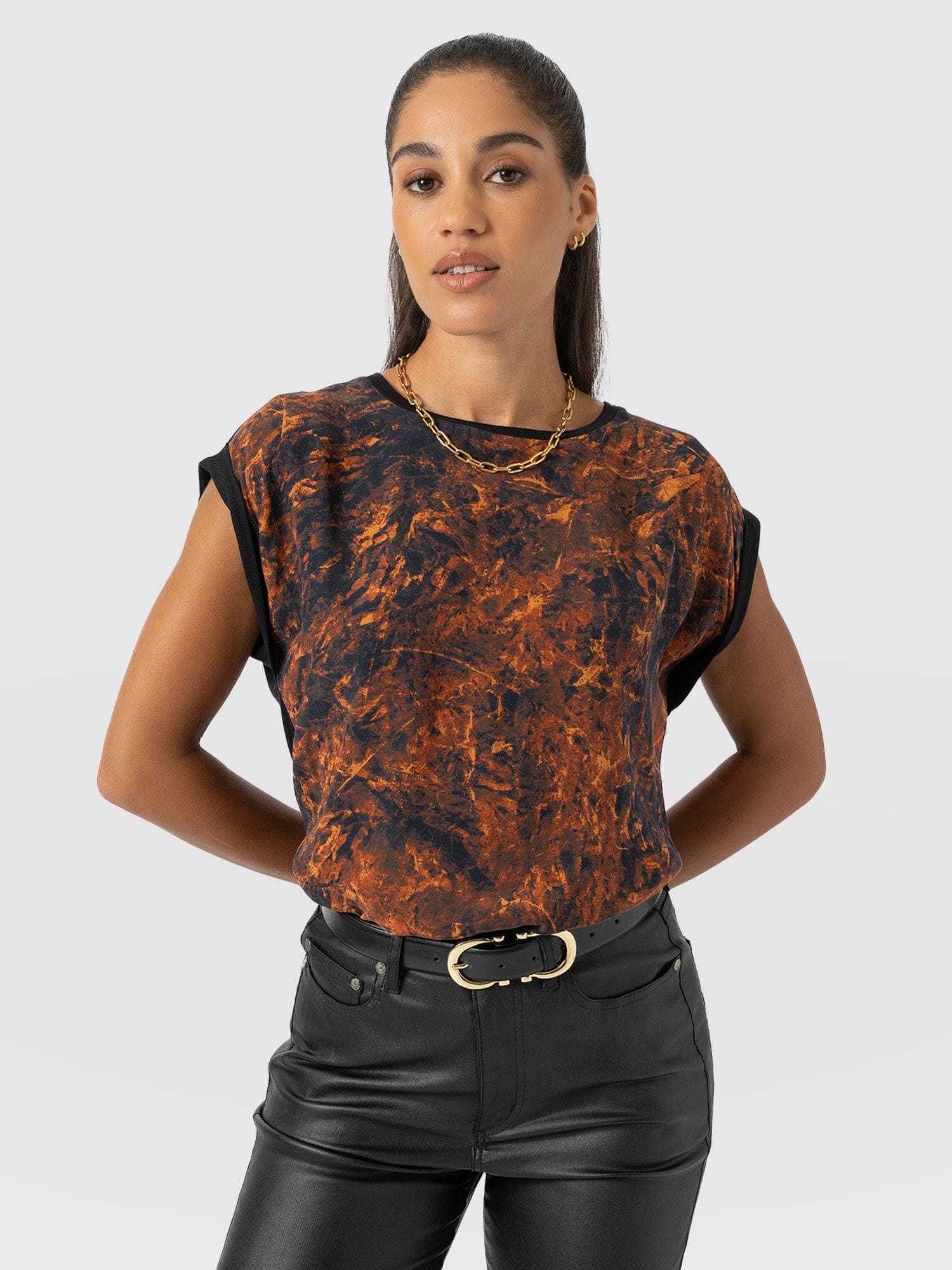Turn Up Contrast Tee - Brown Marble - Women's T-shirts | Saint + Sofia® USA