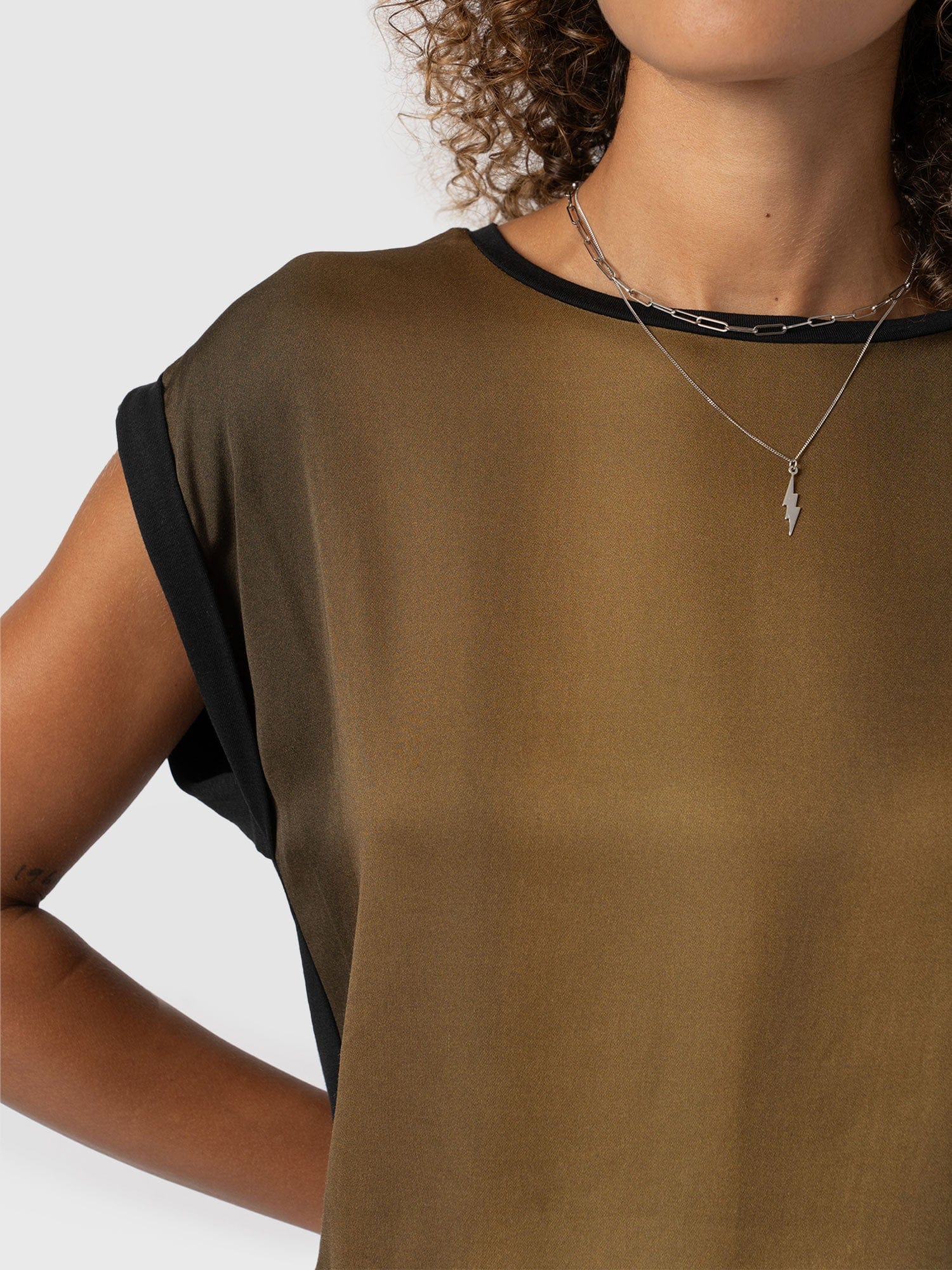 Turn Up Contrast Tee Khaki Gradient - Women's T-Shirts | Saint + Sofia® US