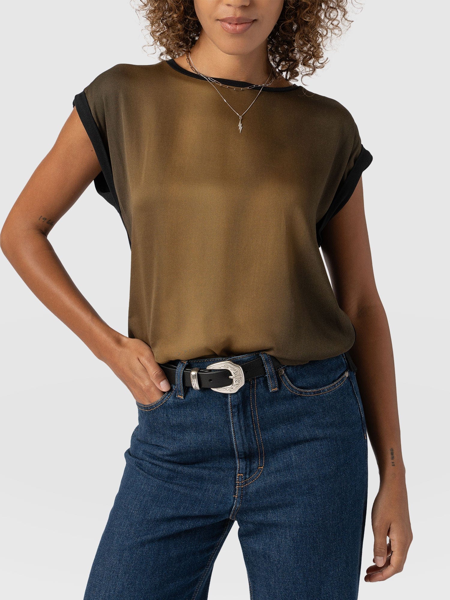 Turn Up Contrast Tee Khaki Gradient - Women's T-Shirts | Saint + Sofia® US