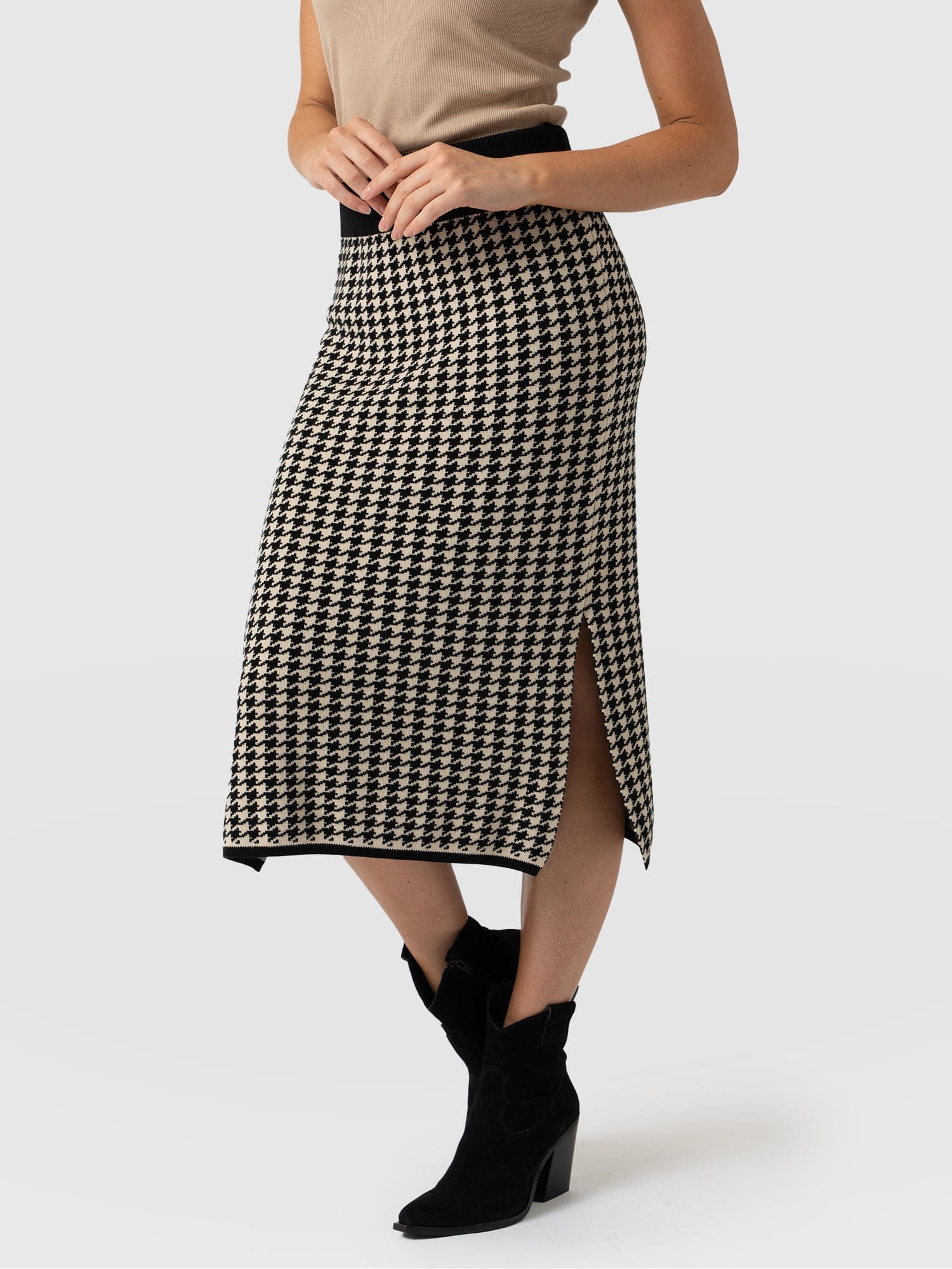 Business casual houndstooth top pencil skirt