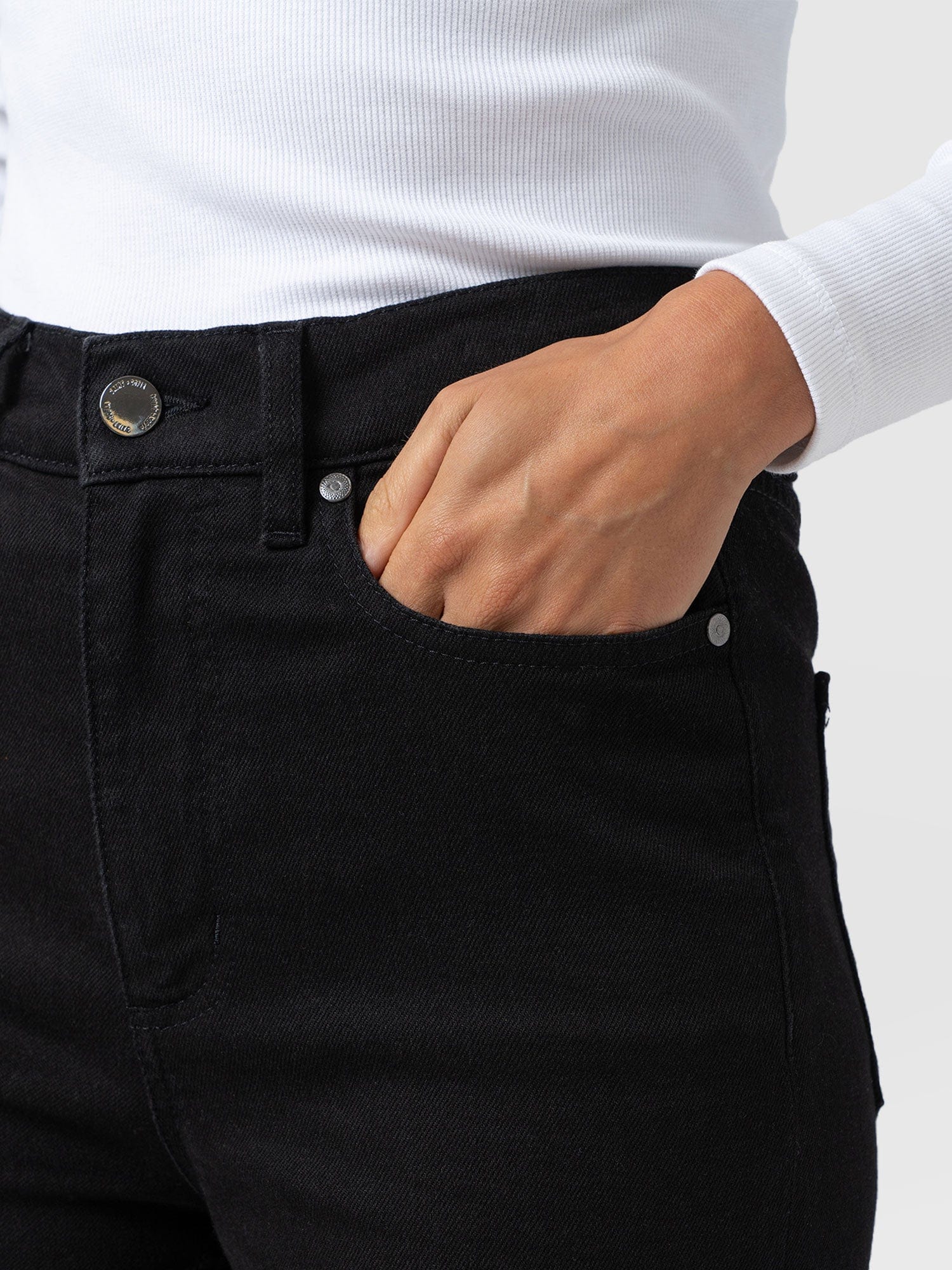 Wide Leg Jean - Black - Women's Denims | Saint + Sofia® USA