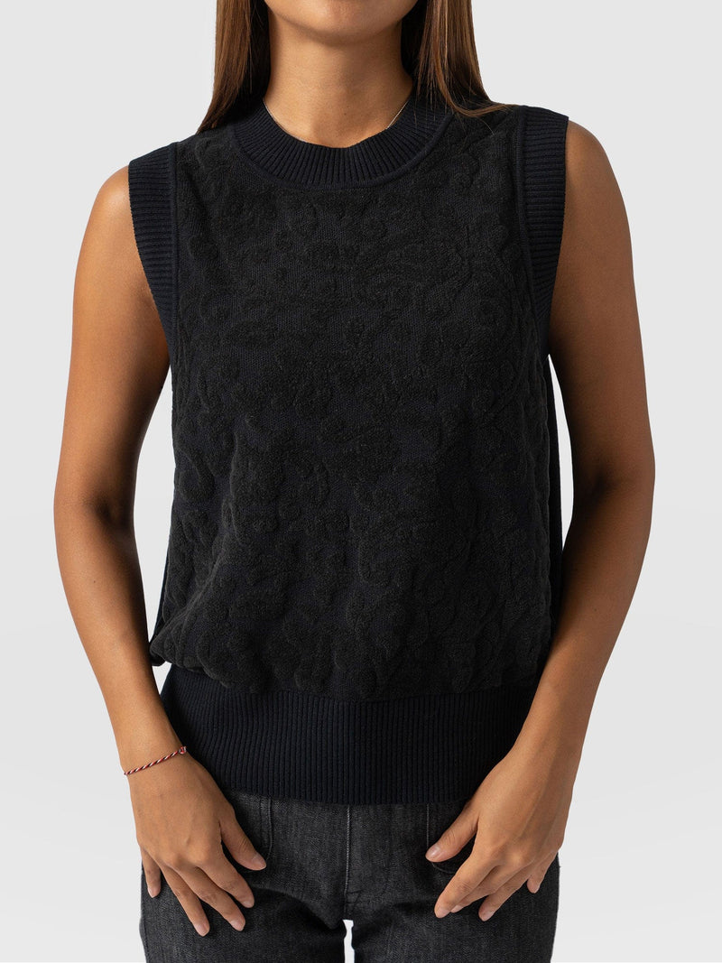 Wren Sleeveless Knit Black - Women's Vests | Saint + Sofia® USA
