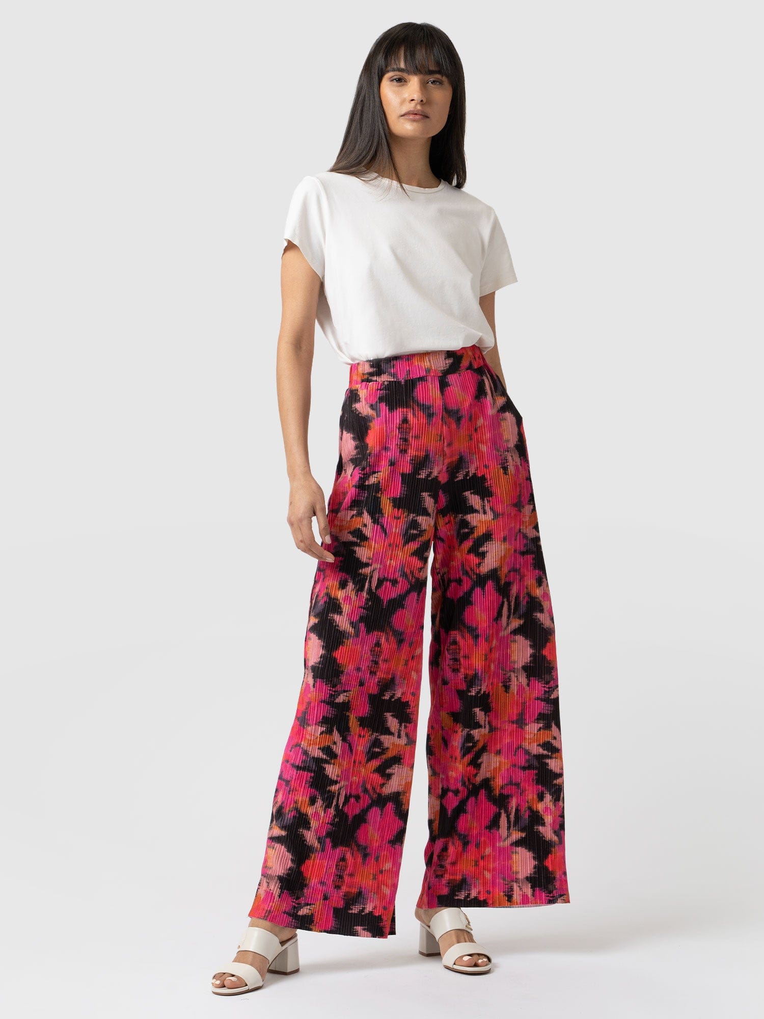 Betty Wide Leg Pant Black Soft Focus- Women's Trousers | Saint + Sofia® UK