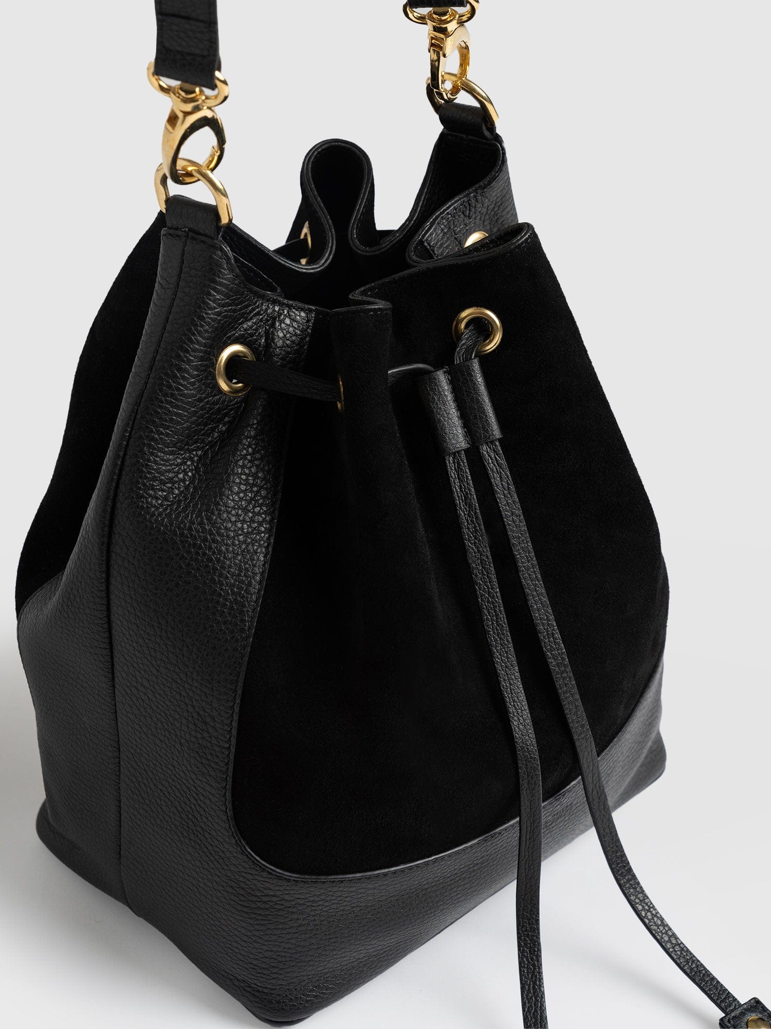 Leather bucket shop bag black