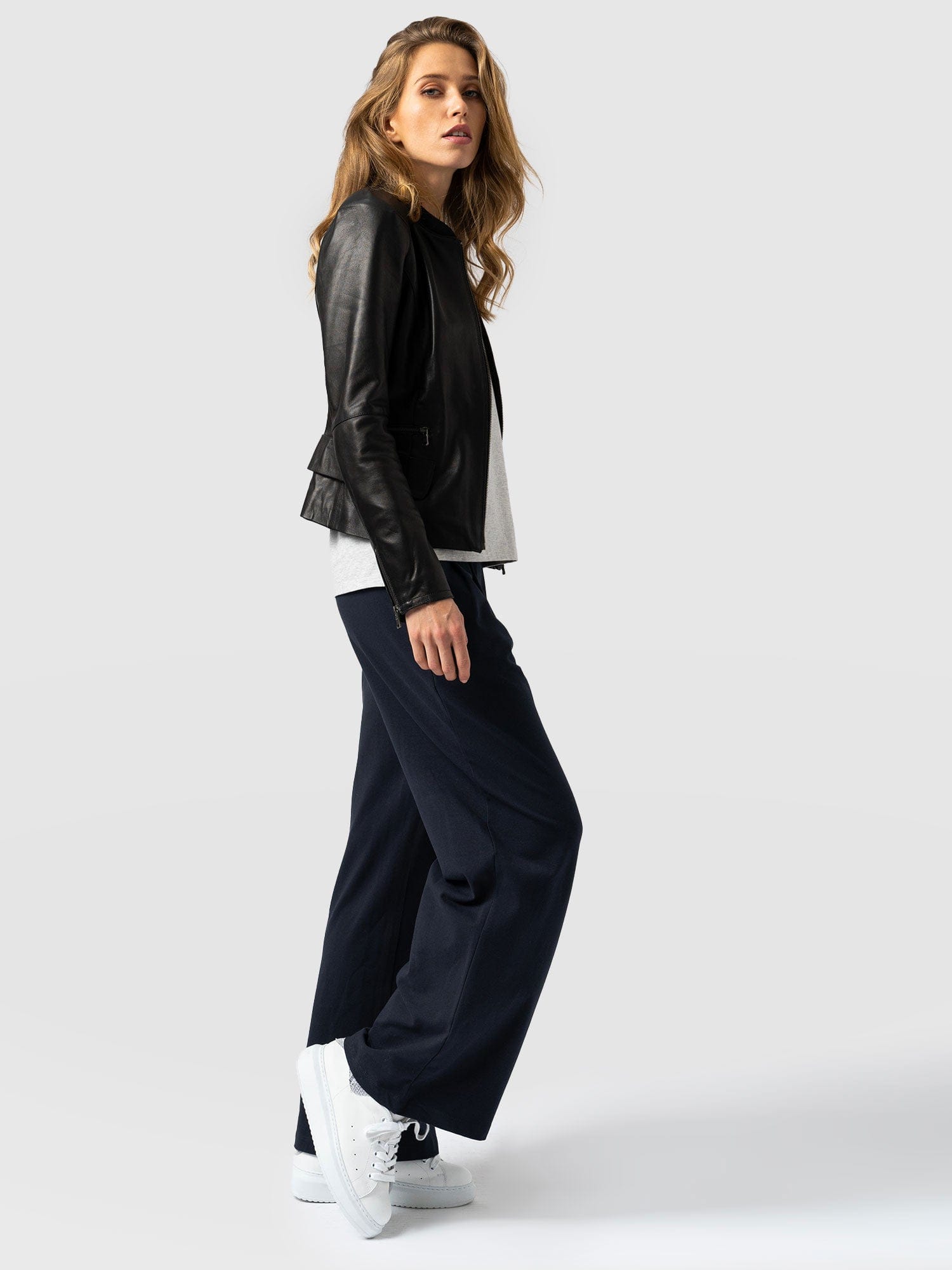 Camden Wide Leg Pant Navy - Women's Pants | Saint + Sofia® USA