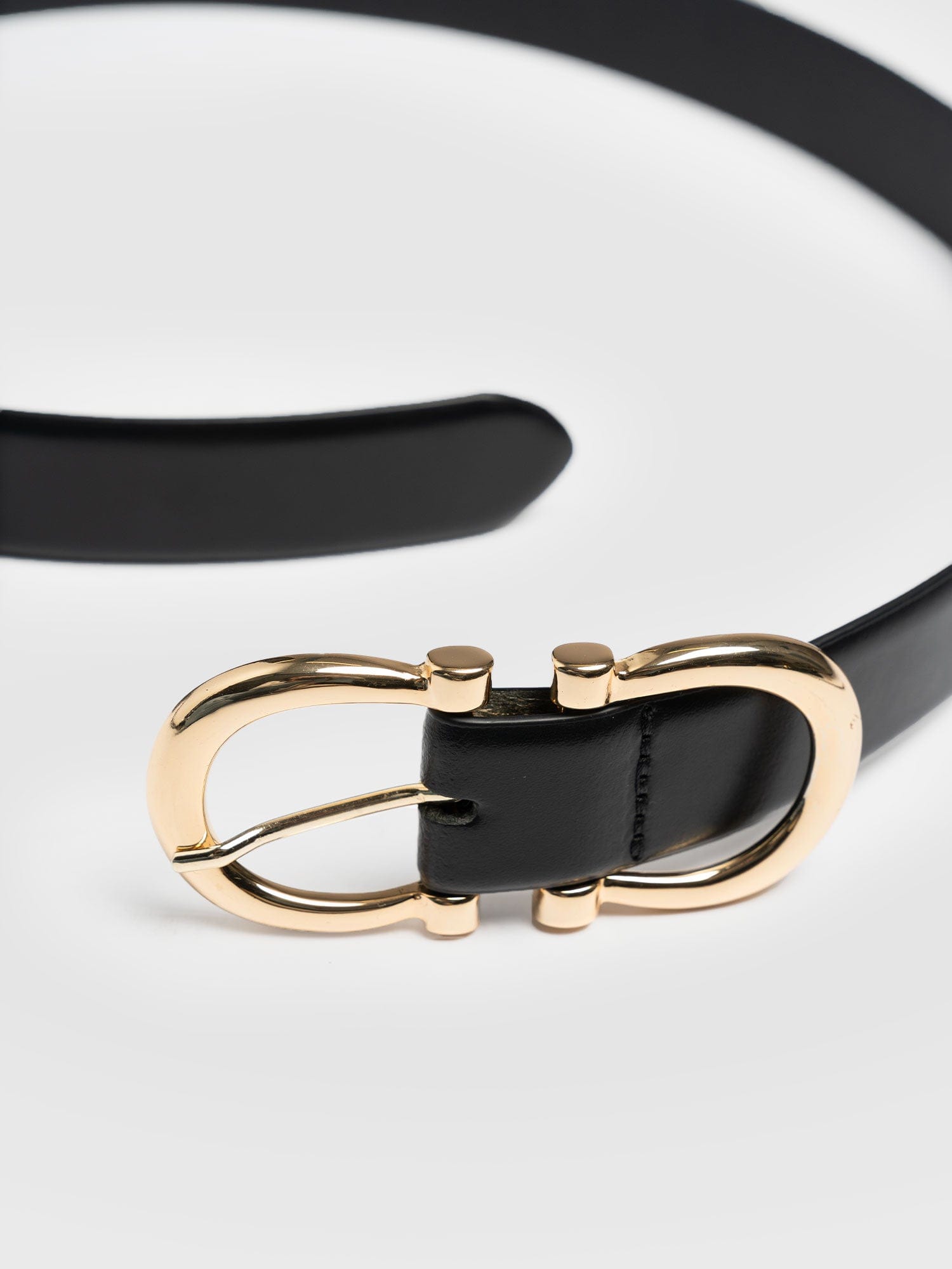 Chelsea Belt Black - Leather Belt | Saint + Sofia® UK