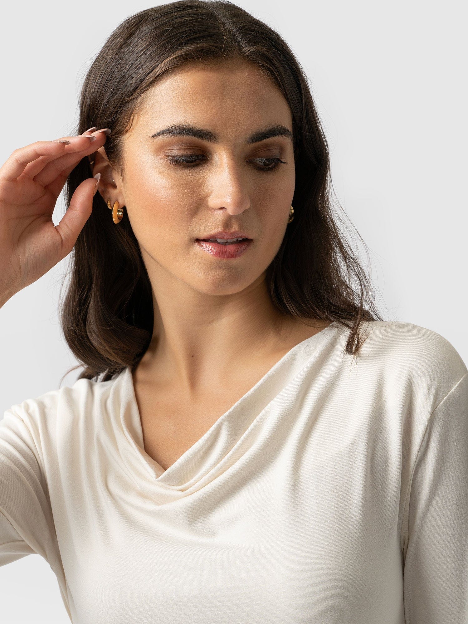 Cowl Neck Tee Cream Long Sleeve - Women's T-Shirts | Saint + Sofia® UK