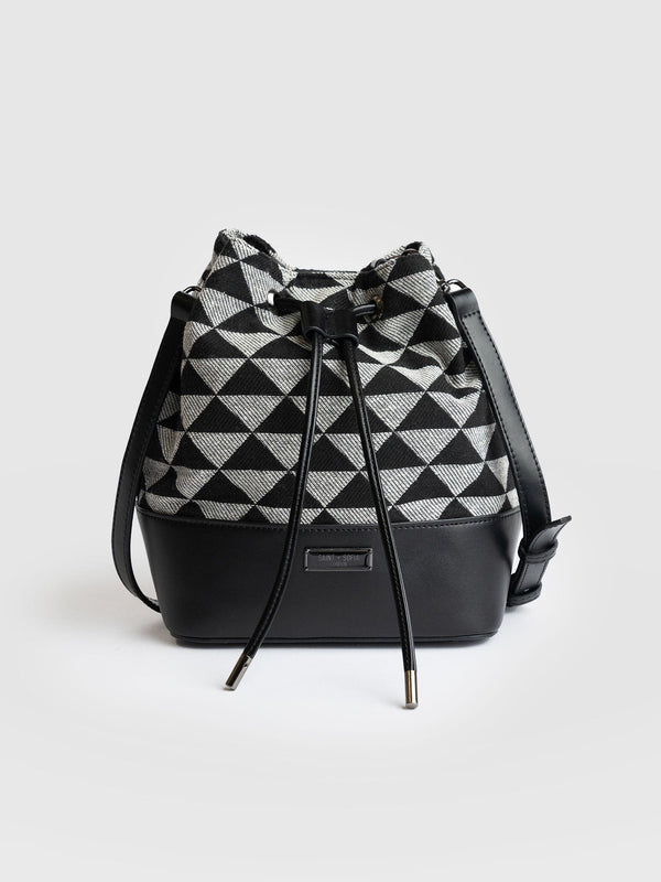 Henley Small Bucket Bag Cream/Black Pyramid - Women's Bags | Saint + Sofia® UK