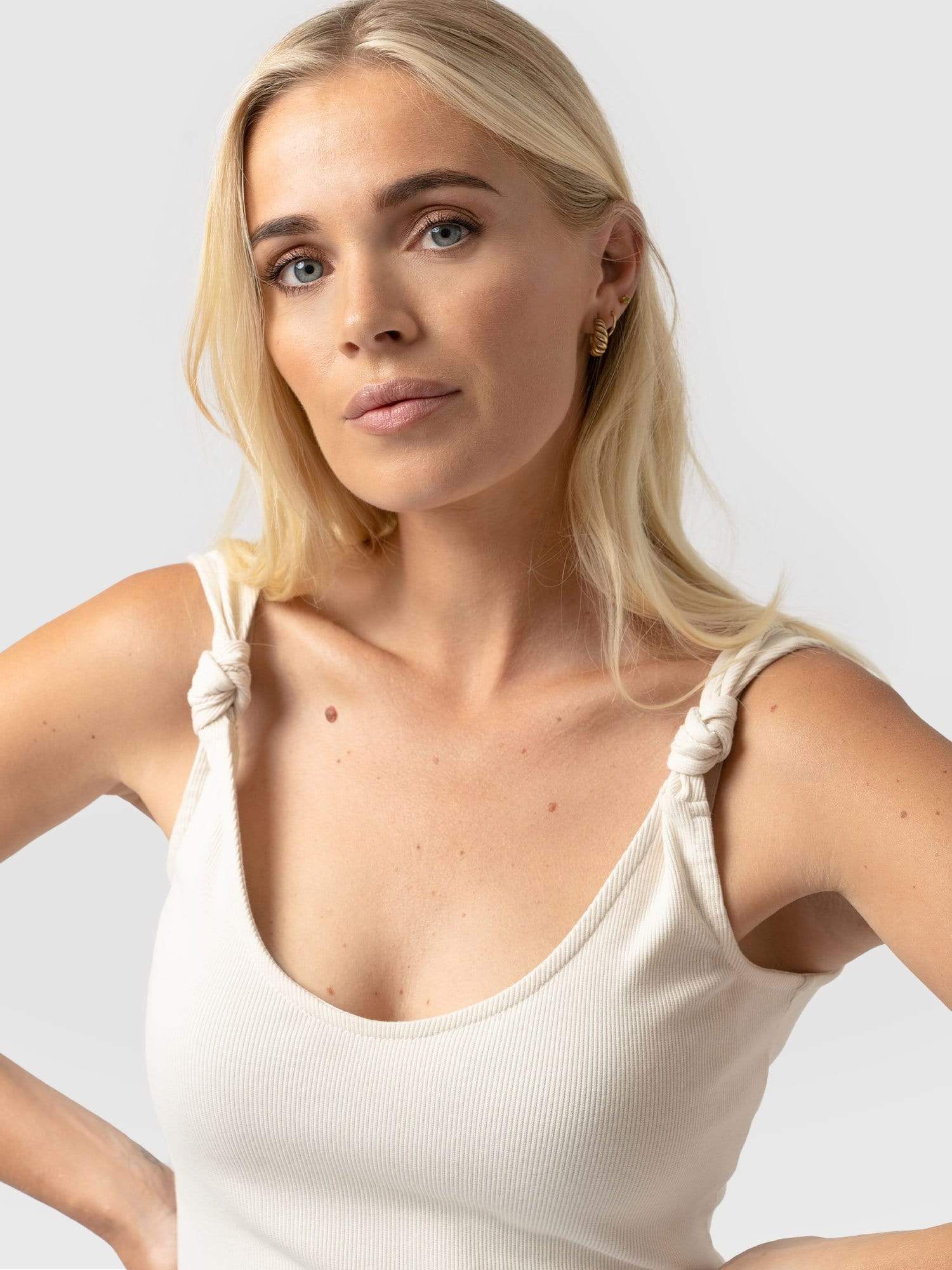 Knot Vest Rib Cream - Women's Vests | Saint + Sofia® USA