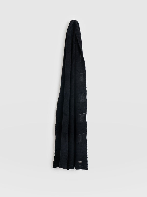 Merino Scarf Black - Women's Scarves | Saint + Sofia® USA