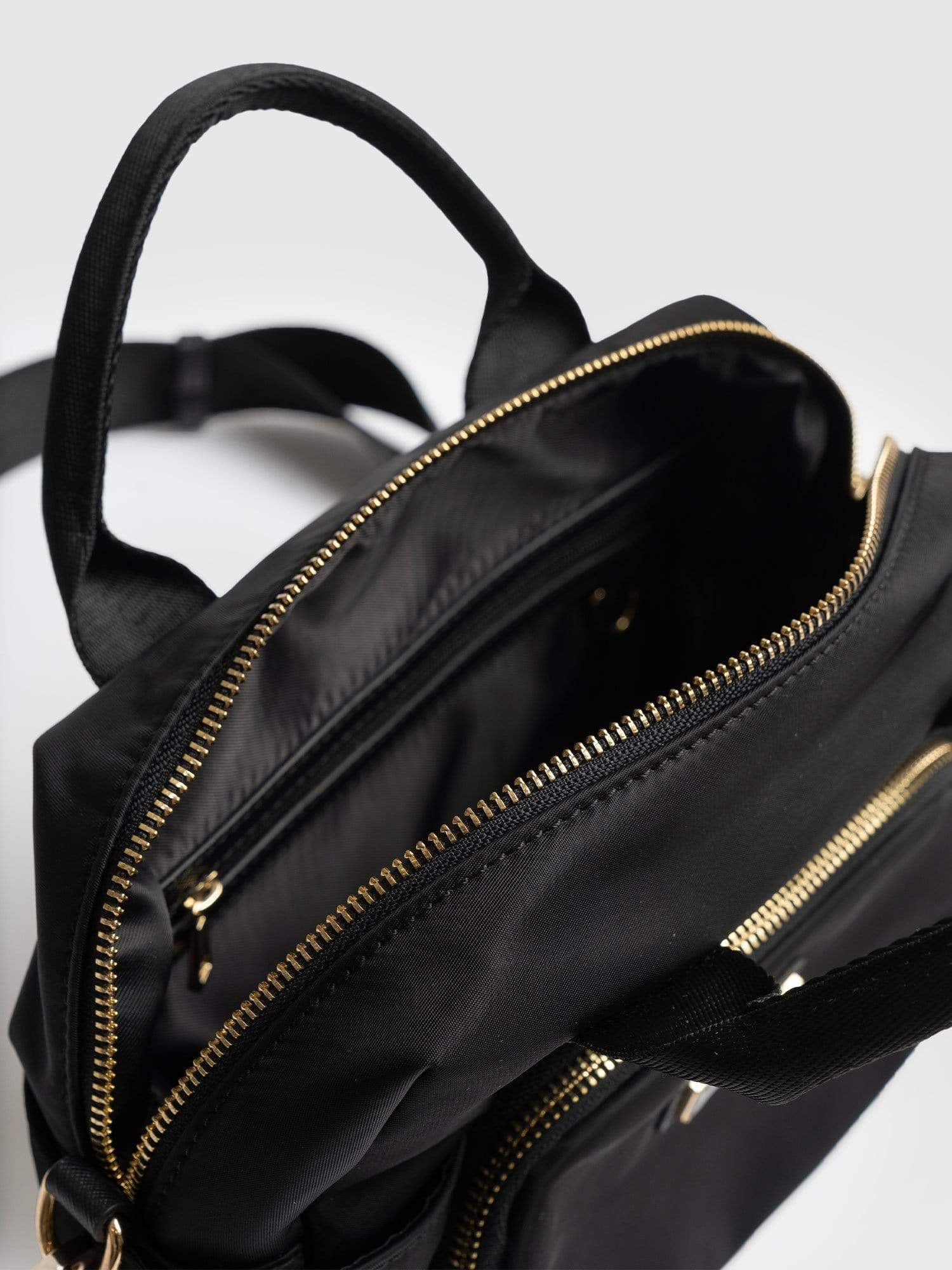 Nylon Noho Bag Black - Women's Leather Bags | Saint + Sofia® USAA