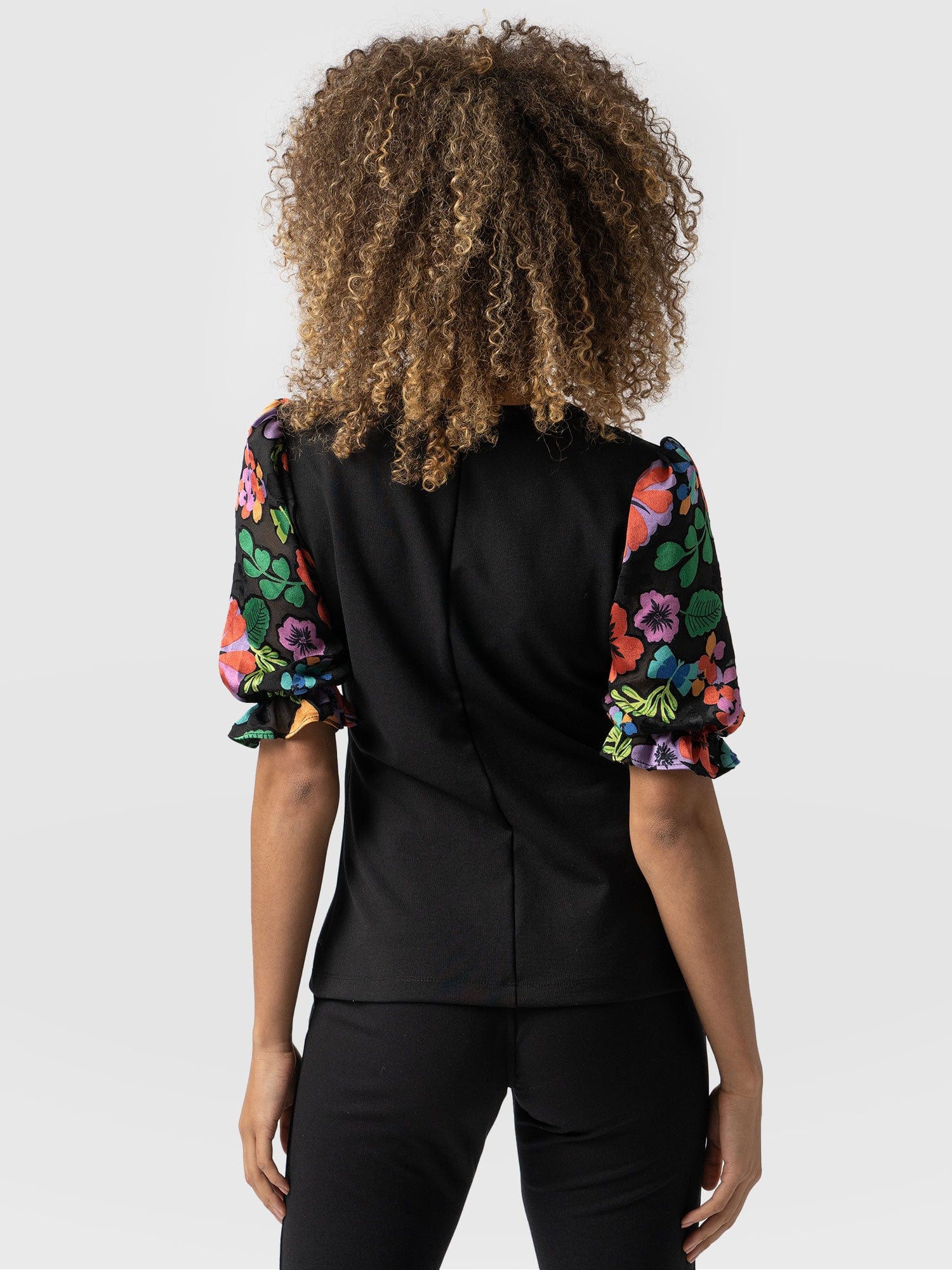 Tori Puff Sleeve Top Black Pop Floral - Women's Tops | Saint + Sofia® USA