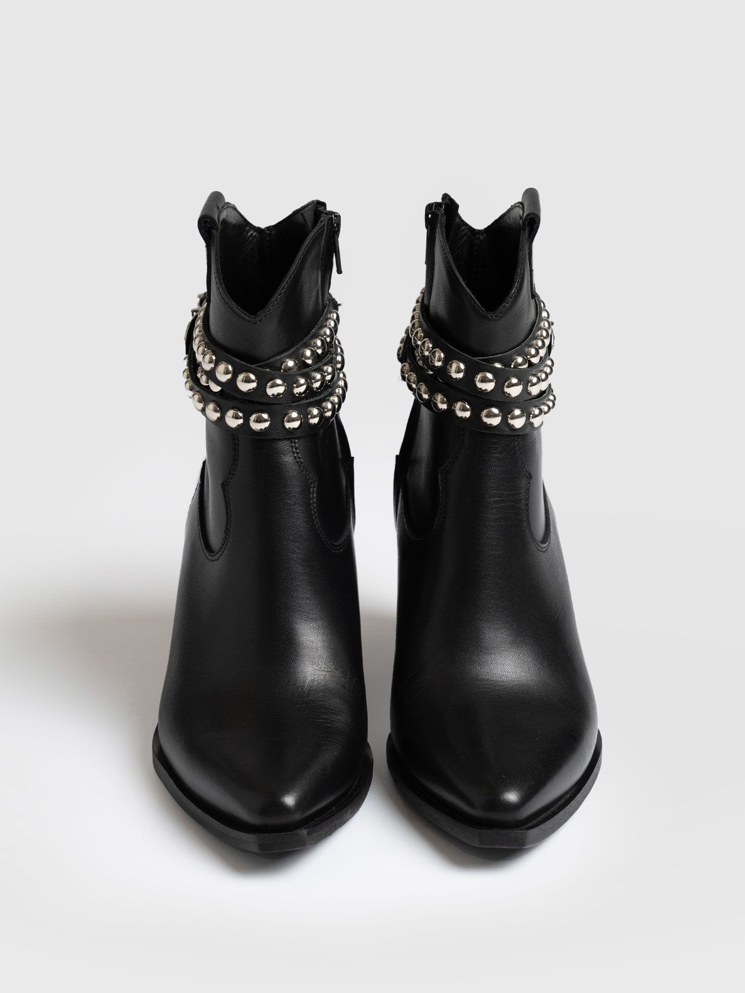 Black top boots studded